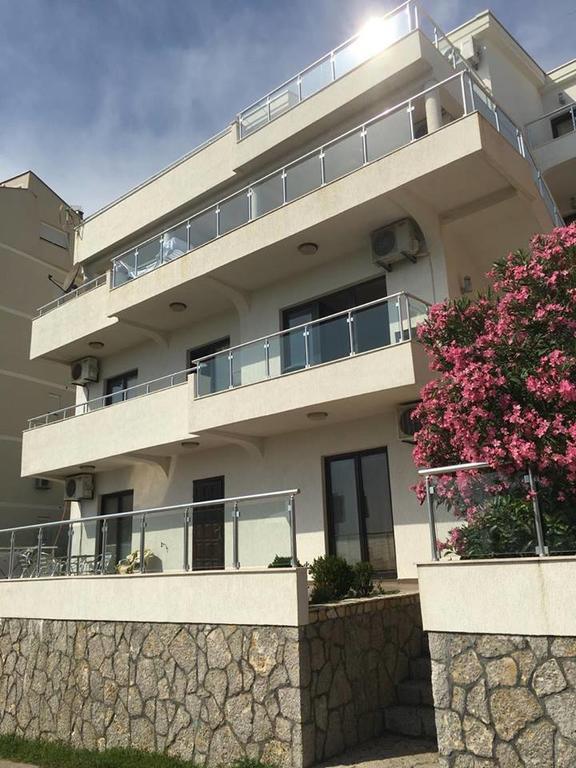 Days Inn Apartments Ούλτσιν Εξωτερικό φωτογραφία